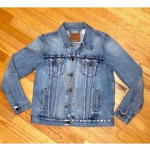 Levi's Denim Trucker Jacket,‎ Light Wash, Western Style, Classic Fit, Size L